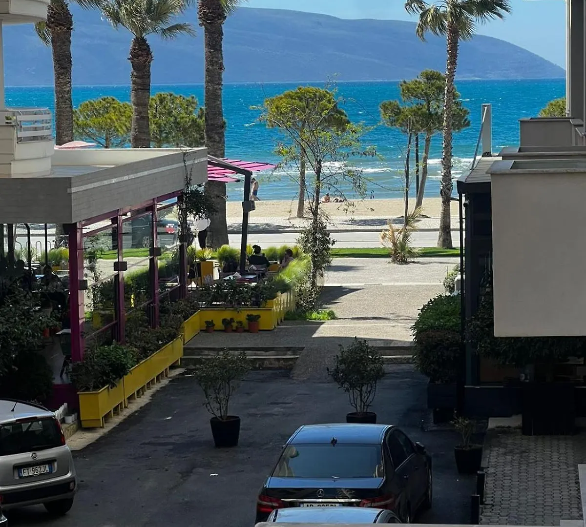 Sea View Apartment Lungo Mare location